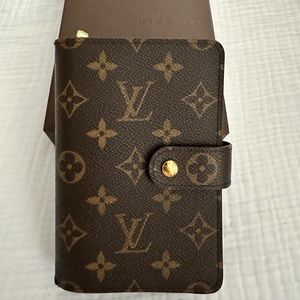 Louis Vuitton Monogram Porte Papier Zippe Wallet